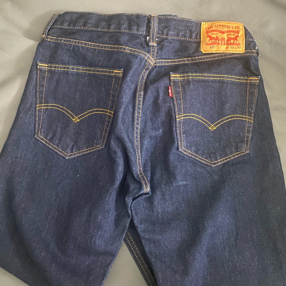 Men’s 505 Levi Jeans. Size 32W x 32L.